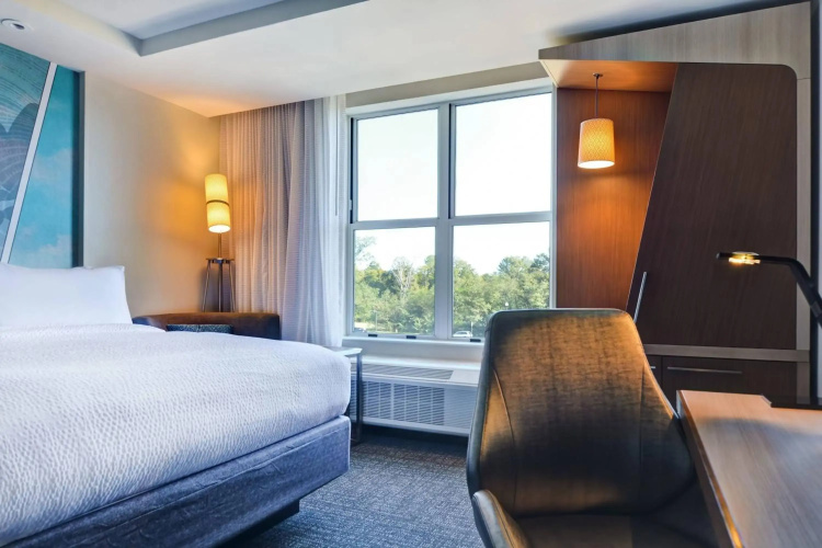 Courtyard by Marriott Jackson Madison