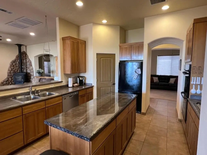 5 Bedrooms Cottage