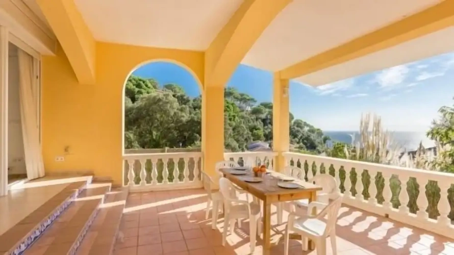 3 Bedrooms Villa with sea view