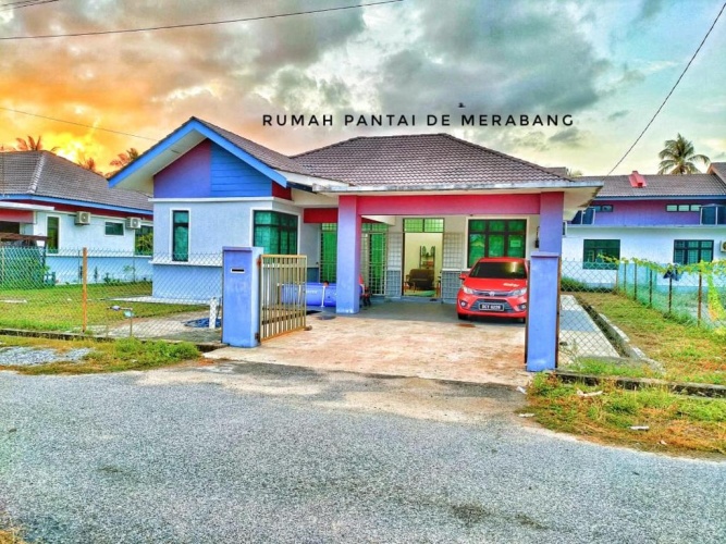 4 Bedrooms Cottage