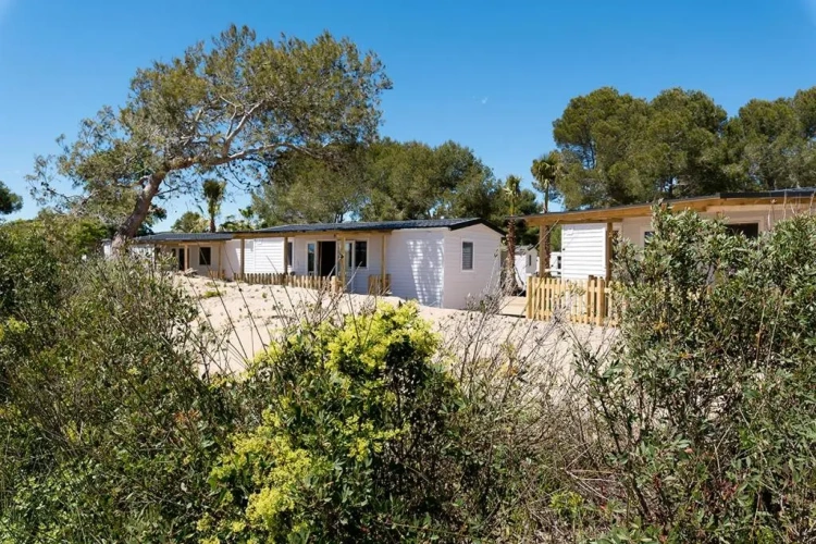2 Bedrooms Bungalow