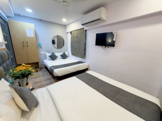 Deluxe Quadruple room