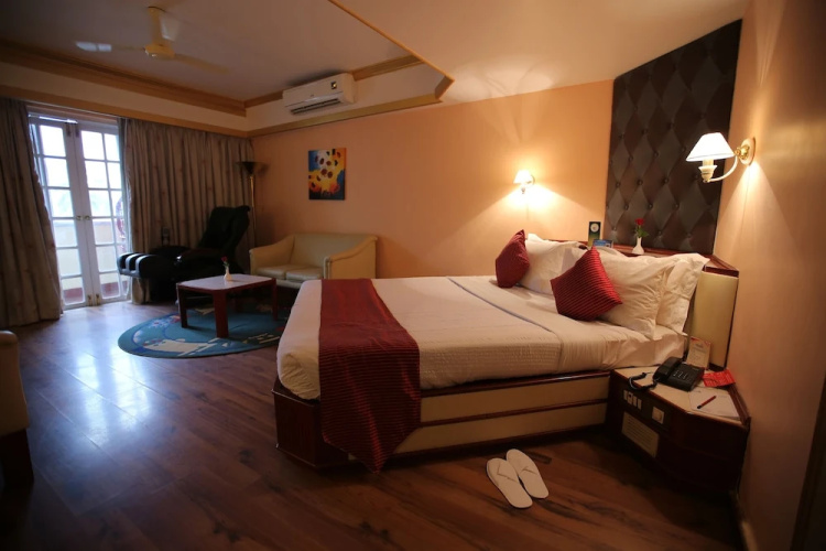 OYO 2379 Nahar Heritage Hotel