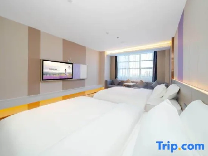 Deluxe Twin Family room