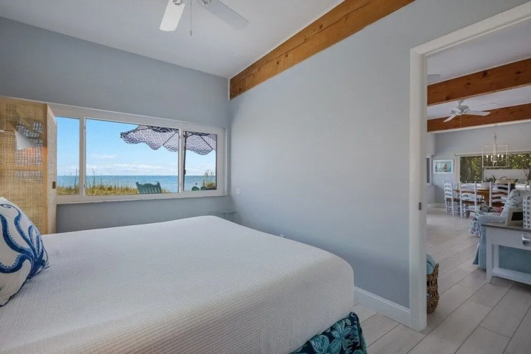 Flamingo Bay 4 Bedroom Home by RedAwning