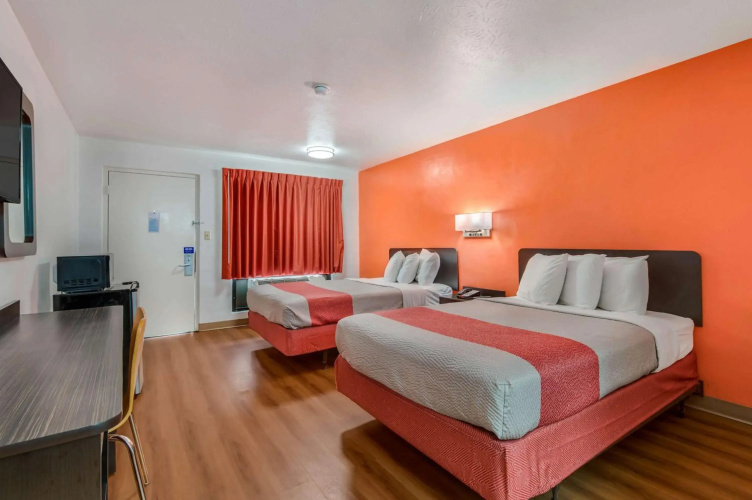 Motel 6 Attalla, AL