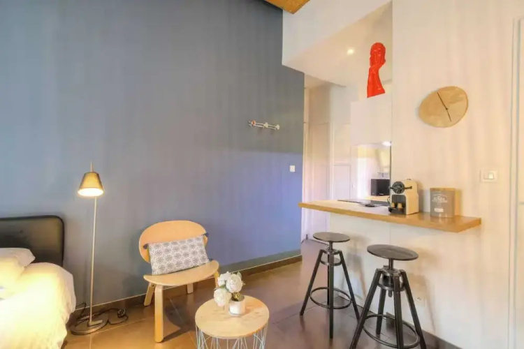 Dify Apartment Ainay