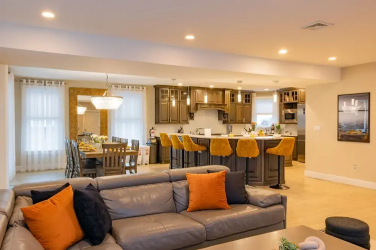 Spacious 6BR Beach Home With Elevator Heated Pool - Ideal for Family Vacations