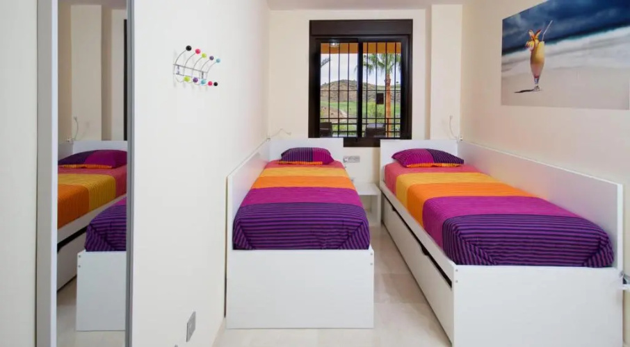 Spacious two bedroom apartment 1012