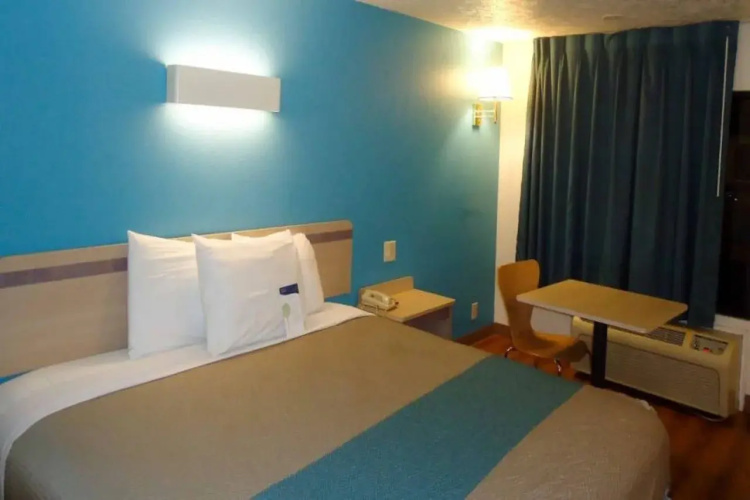 Motel6 Columbus, MS