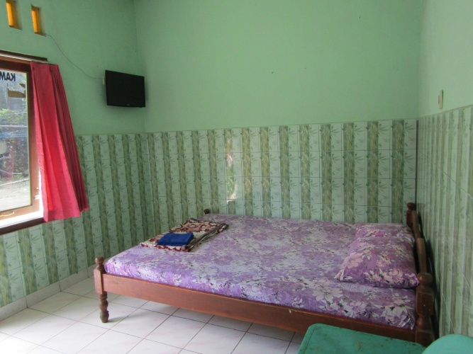 Economy room