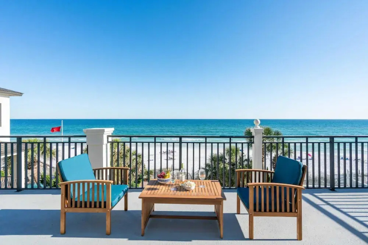 Promenade - Beach Front Mansion w Breathtaking Views & Pool!