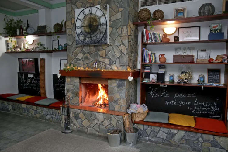 Poed Residence