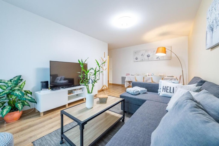2 Bedrooms Apartment