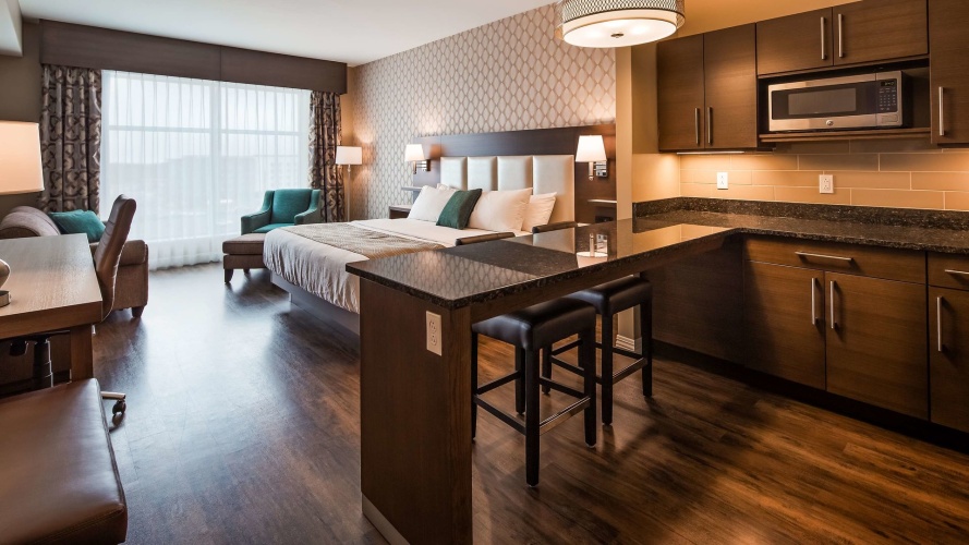 Best Western Plus St. John's Airport Hotel & Suites photo 40