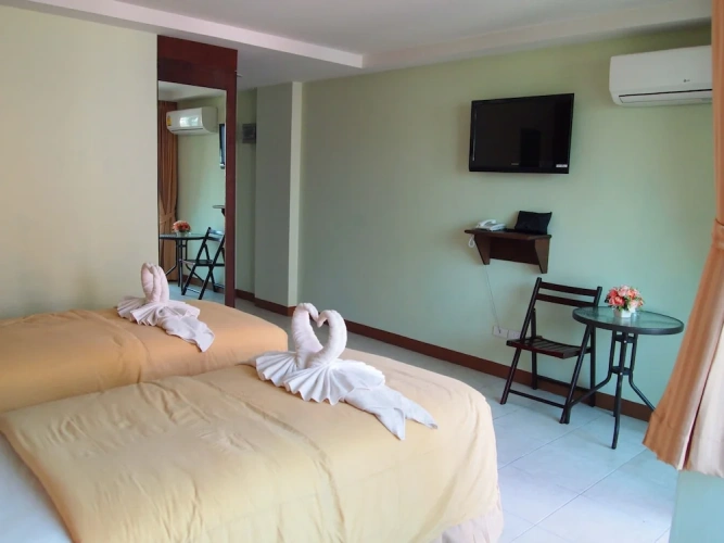 Standard Twin room with balcony