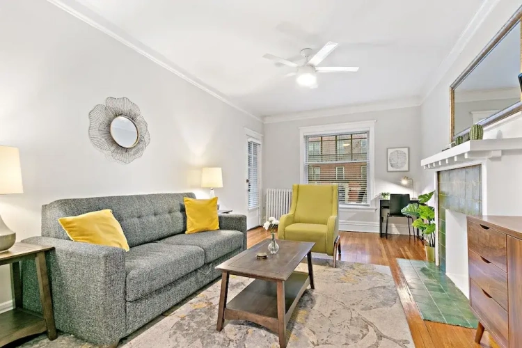 2 Bedrooms Apartment