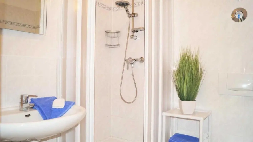 1 Bedroom Suite