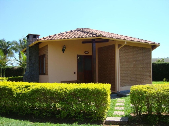 2 Bedrooms Bungalow