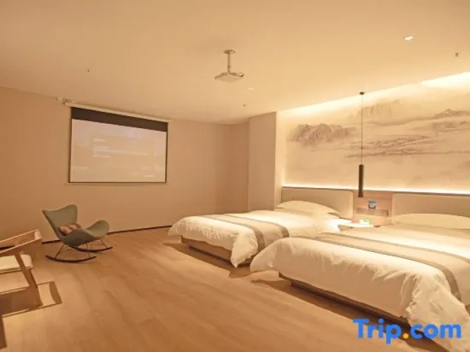 Standard Family room
