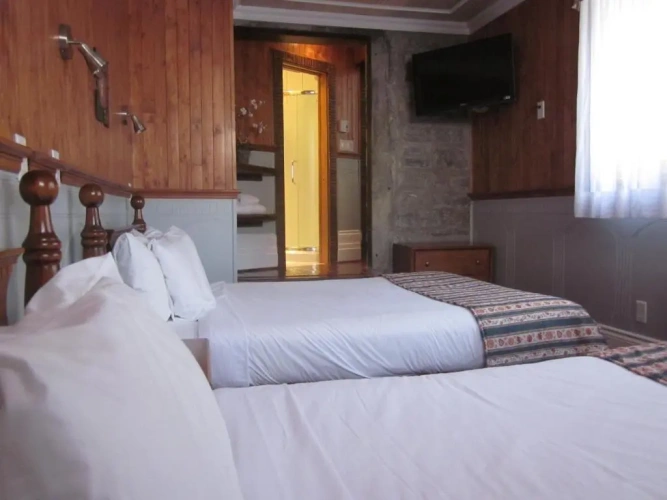 Deluxe Quadruple Suite