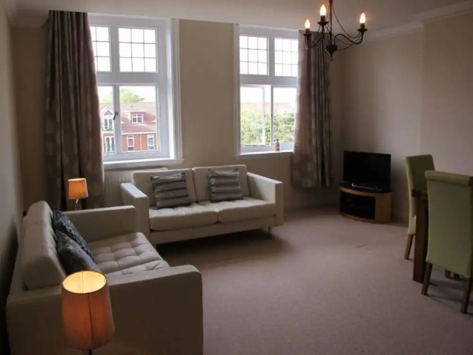 Flat 22 Burlington Mansions