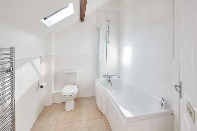Host Stay Daisy Cottage
