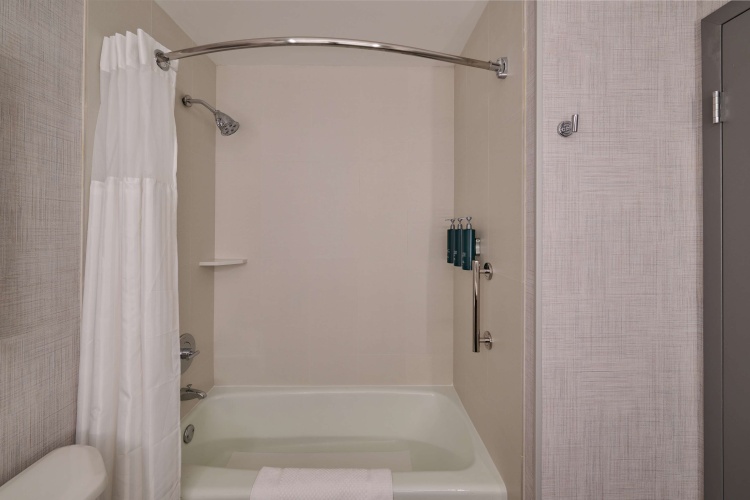 DoubleTree by Hilton Buena Park photo 11