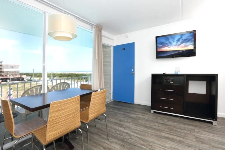 1 Bedroom Family Apartment with ocean view
