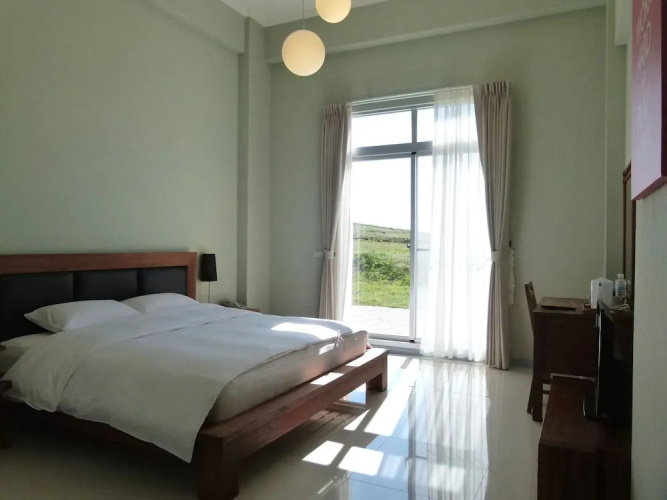 Down-Home Hotel
