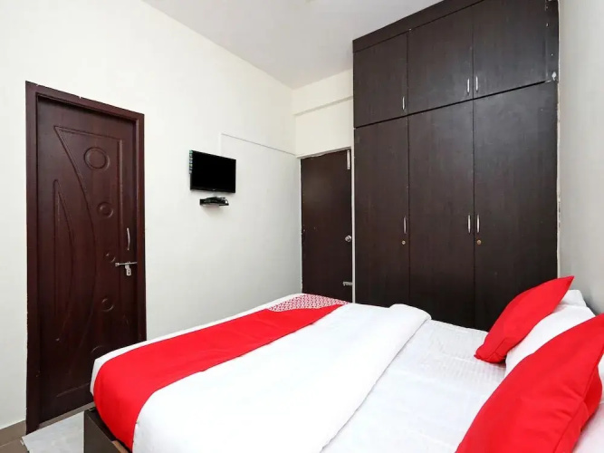 Oyo 24948 Golden Sands