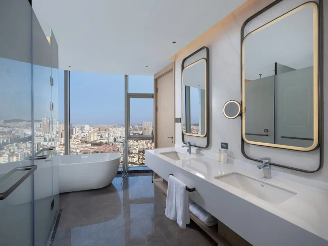 1 Bedroom Double Suite with city view