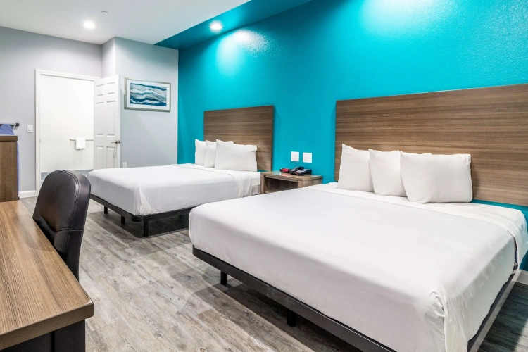 Standard Quadruple room