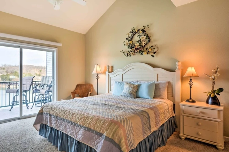 4 Bedrooms Apartment