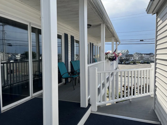 SHIPS INN Hotel