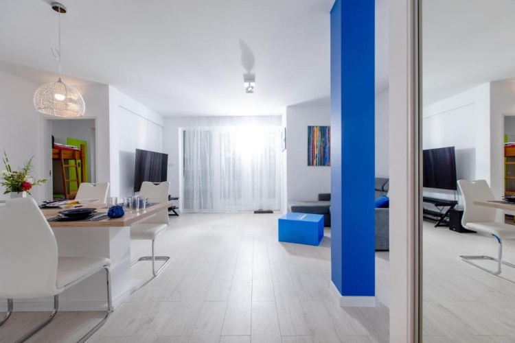 2 Bedrooms Apartment