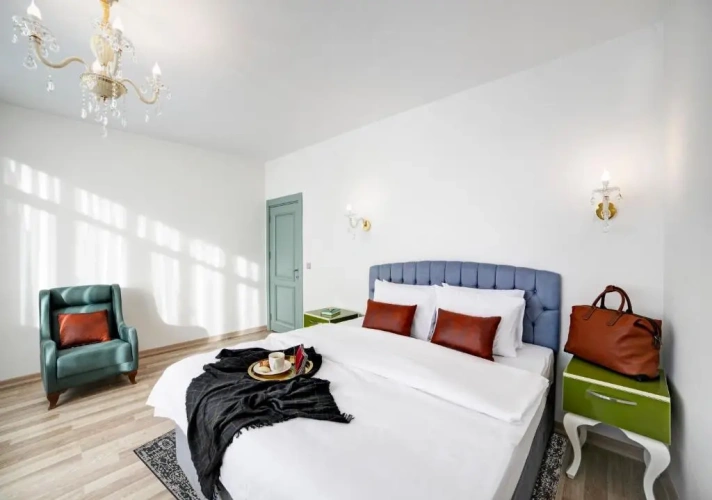 2 Bedrooms Apartment