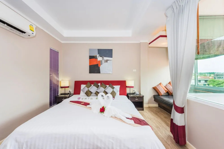 Kata Beach Studio Service Apartment