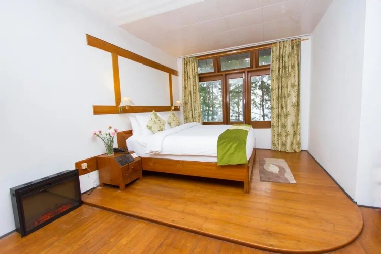 2 Bedrooms Premium Quadruple room with land view