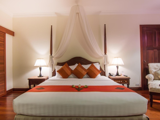 Deluxe Triple room with balcony and with view