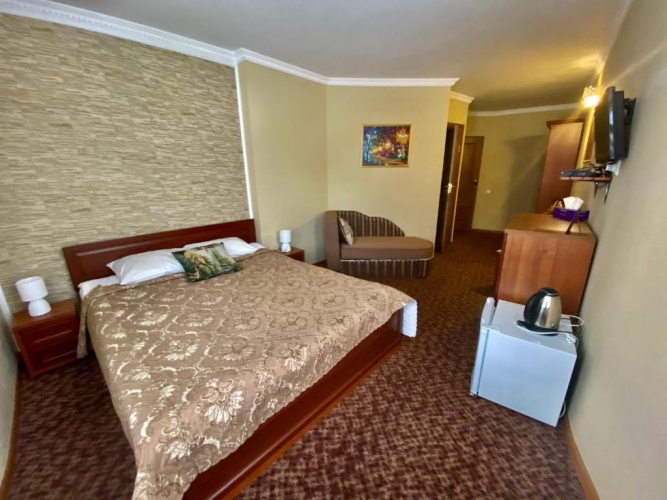 Economy Triple room