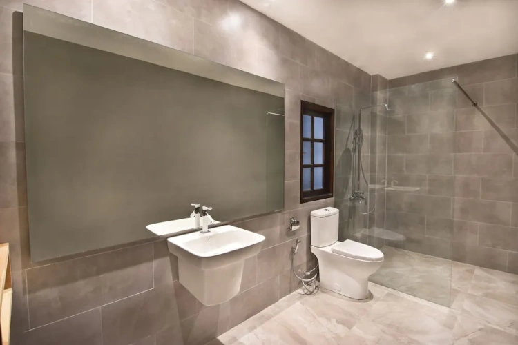 Sextuple Family Suite