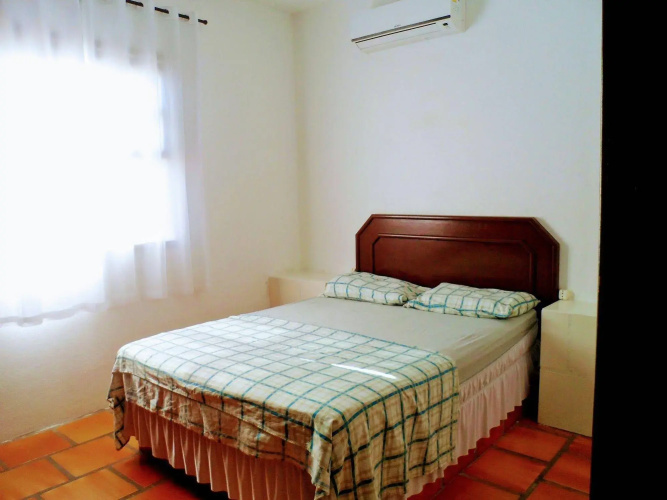 Ingleses Residence