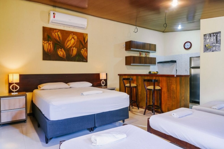 Macaco Surf Hostel