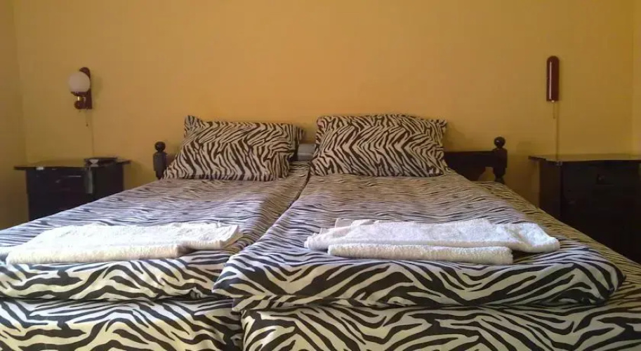Kiti Guest House