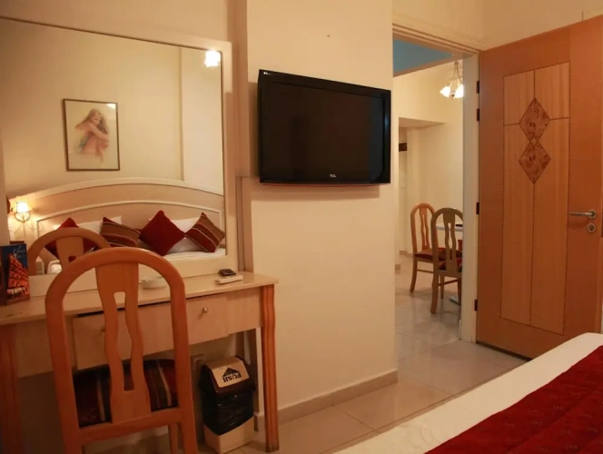 2 Bedrooms Standard Quadruple Family room with balcony
