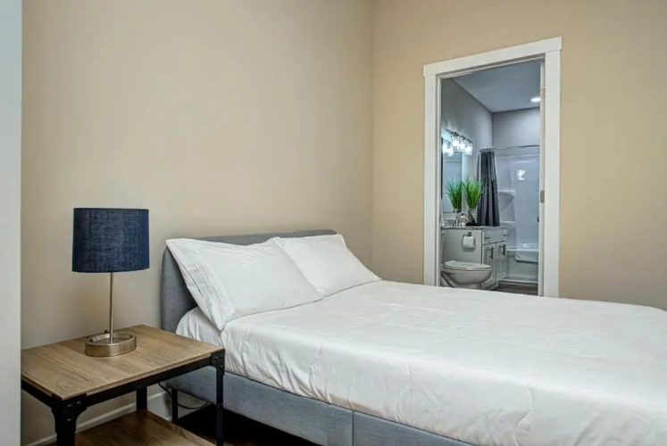 2 Bedrooms Apartment