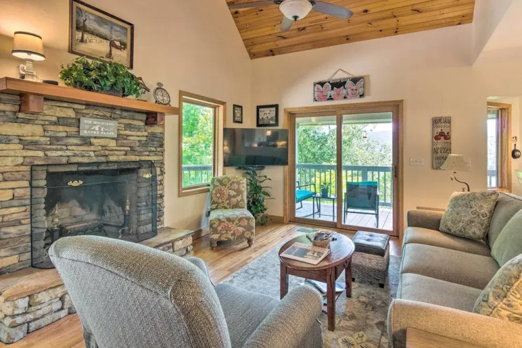 Mountain Escape w/ Stunning Views!