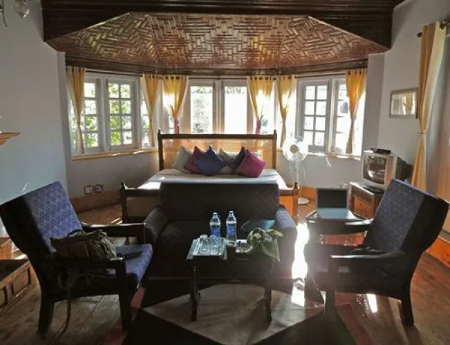 Colonel's Retreat Kashmir