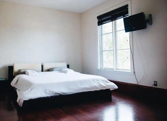 4 Bedrooms Cottage